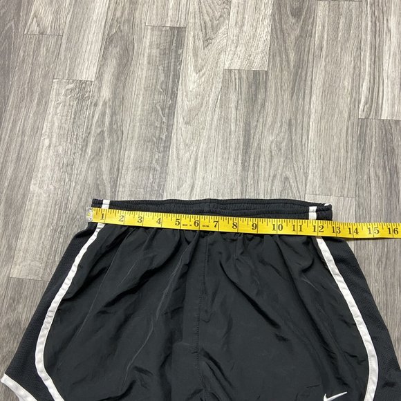 NIKE Stretch Waist Black Activewear Athletic Shorts Women's Size Medium - Picture 4 of 7